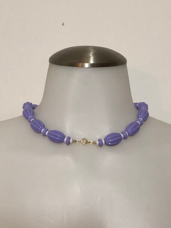 Vintage Lavender Purple Color Plastic Beaded Neck… - image 3