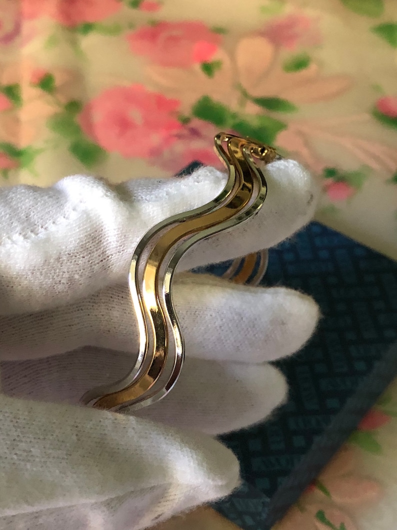 Undulating Gold Vintage 1978 AVON Fashion Waves Bracelet: Silver & Gold Tone, Size ...