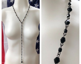 Never Worn Pretty Vintage Avon Adjustable Versatile Black And Silver Faceted Bead Necklace ~ In The Original Box Dated 1998 ~ FREE Shipping!