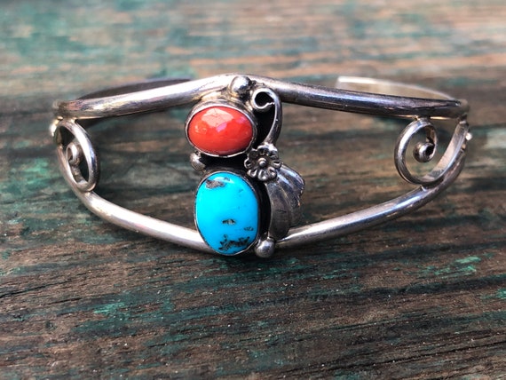 Huge Chunky Coral Vintage Native American Navajo Sterling Silver Swirl Bracelet Huge Chunky Coral Vintage Native American Navajo Sterling Silver Swirl Bracelet