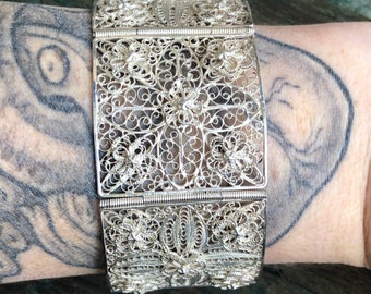 Victorian Sterling Silver Floral Filigree Panel Pin Hinged Bracelet