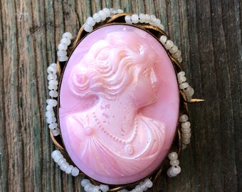 Antique Victorian Pink Art Glass & White Pearl Glass Bead in Gold Setting Brooch