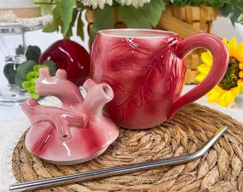 Taza de corazón anatómico realista con tapa y pajita / Taza de cerámica cardíaca de 453 ml / Regalo único para médico y enfermera / Decoración gótica de Halloween / Arte médico
