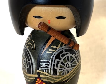 Vintage Japanese Kokeshi Doll, Hand-Painted Flute Player, Showa Era Folk Art