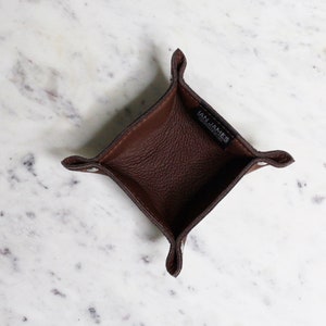 Brown Leather Small Catchall Valet Tray