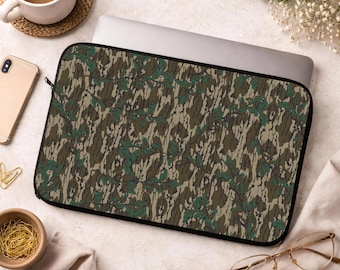 Greenleaf Laptop Sleeve, Woodland Camo Laptop Case, Mossy Forest Camouflage Laptop Cover, Hunting Gear Tech Sleeve, Outdoor Laptop Bag