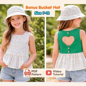 Puede incluir: Una blusa sin mangas con estampado floral, dobladillo peplum y una abertura en forma de corazón en la espalda con dos botones. El conjunto incluye pantalones cortos de mezclilla azul claro y un sombrero a juego. Texto: Bonus Bucket Hat Size 7-12.