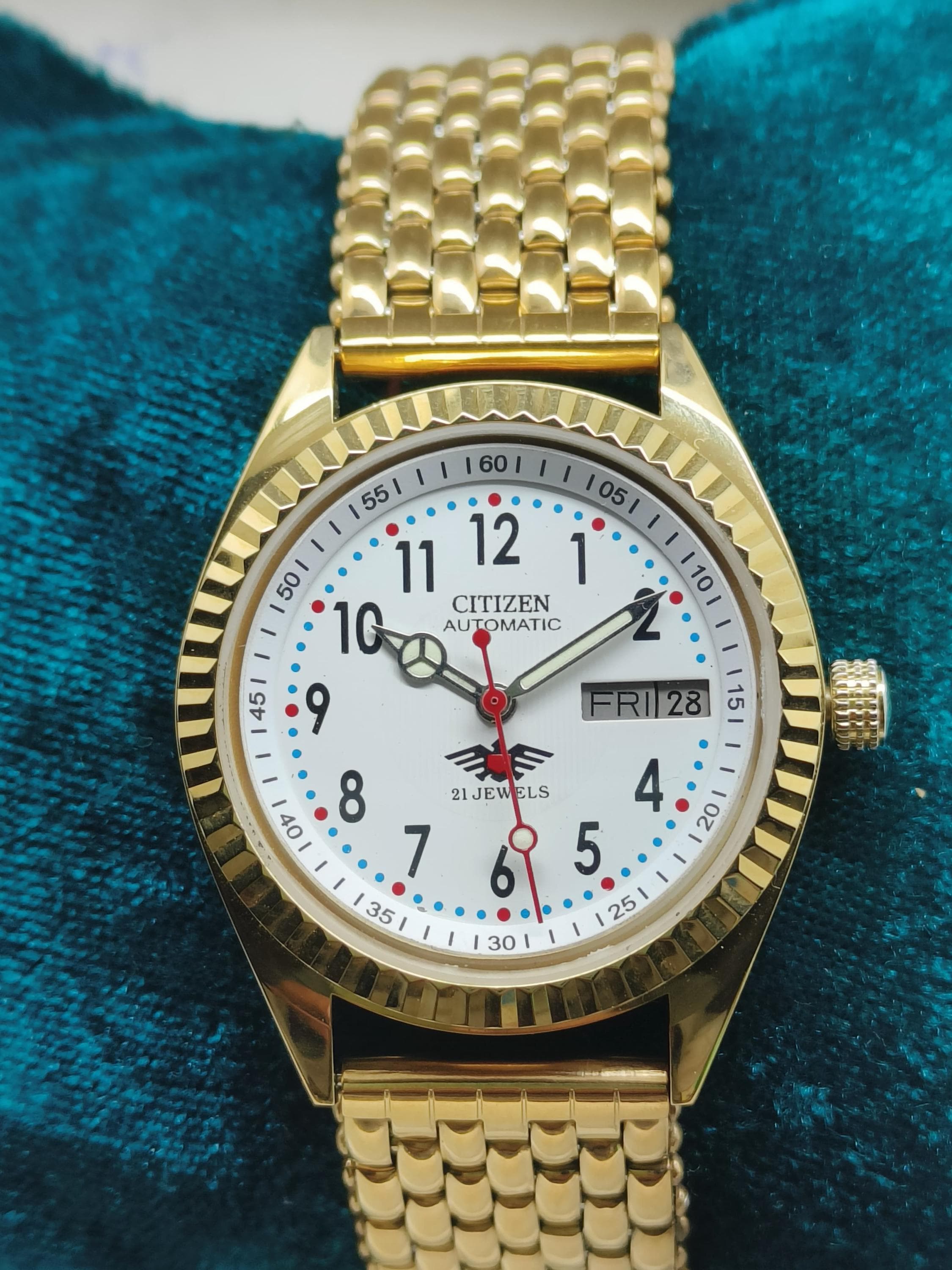 Vintage Citizen Automatic 21 Jewels Men's Wristwatch White Dial Day-Date Gold-Tone Case & Bracelet