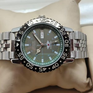 Vintage Citizen Automatic Fixed Bezel Watch: Green Dial, Day-Date, Stainless Steel Japan Made image 6