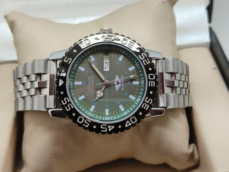 Vintage Citizen Automatic Fixed Bezel Watch: Green Dial, Day-Date, Stainless Steel Japan Made image 6