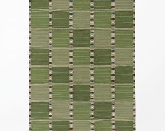 Alfombra Kilim escandinava verde de tejido plano: decoración geométrica para sala de estar en tonos tierra