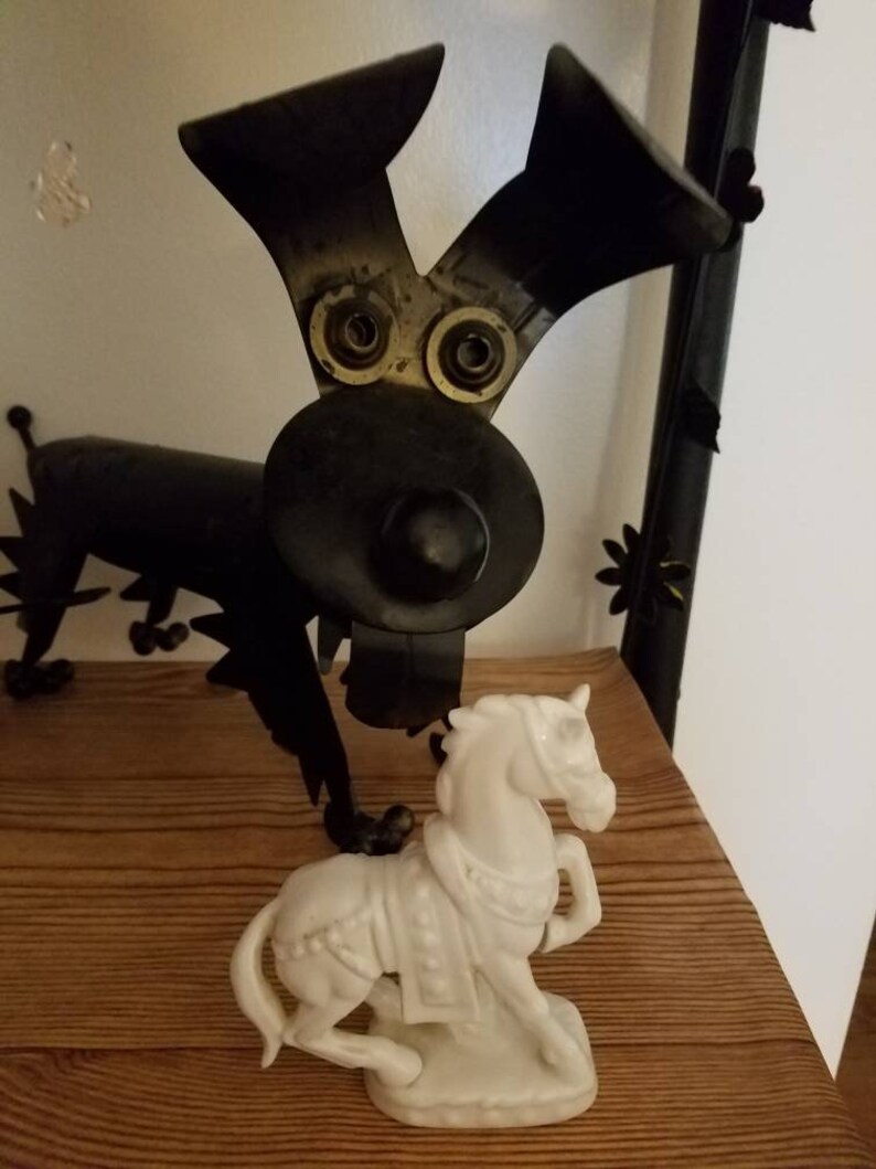 Porcelain white horse 62318