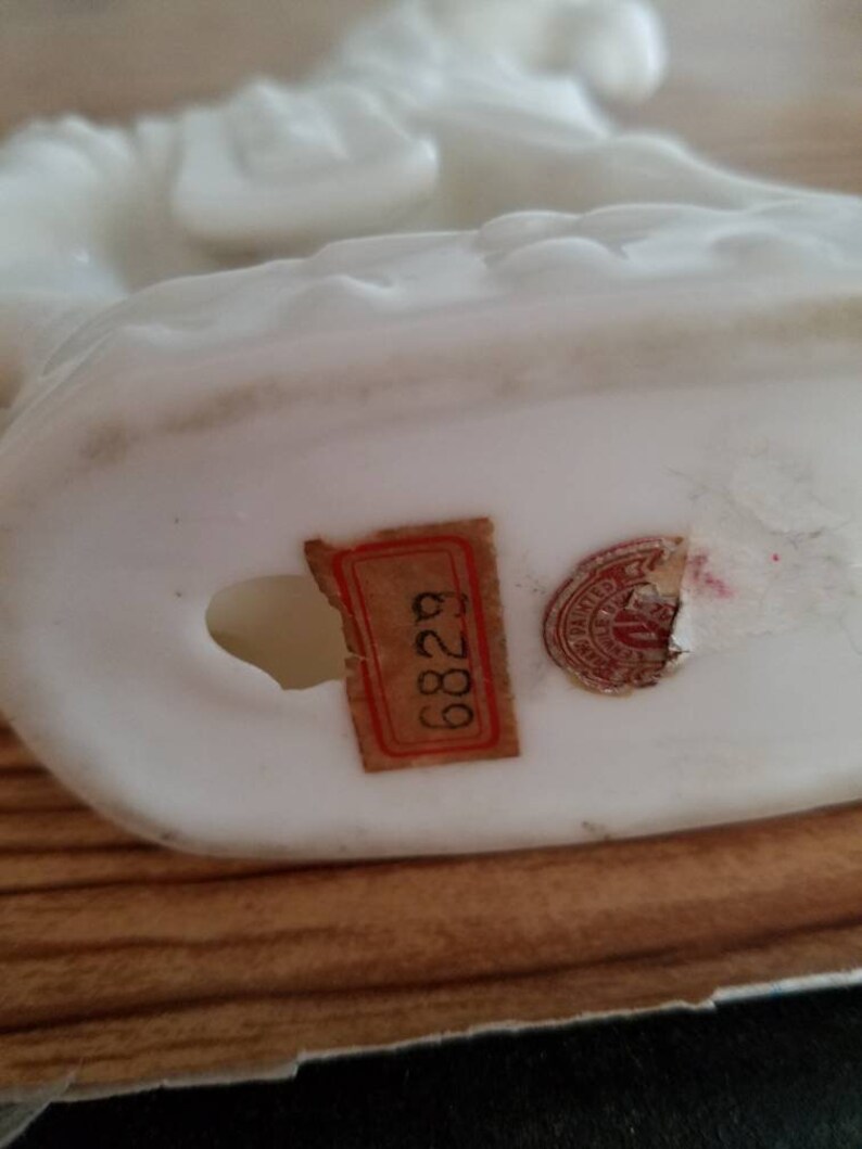 Porcelain white horse 62318