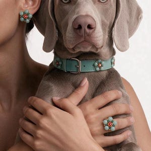 Collare per cani in pelle color acquamarina e gioielli floreali abbinati, orecchini a perno, anello regolabile o bracciale rigido