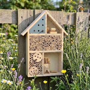 Bee House Insect Hotel – Wooden Multi-Room Bug Hotel for Garden | Pollinator Habitat, Ladybug House, Butterfly House, Gardener Gift