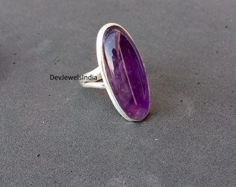 Anillo llamativo de plata de ley con amatista púrpura ovalada