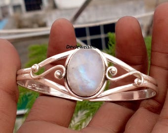 Bracelet jonc en argent sterling 925 et pierre de lune, fait main, bijou de créateur pour femme, cadeau de Noël ou tenue de soirée.