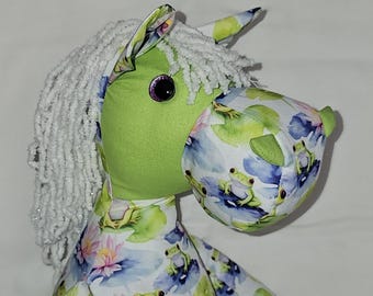 Cuddle Me Frogs - 'recommended for ages 3 and over'