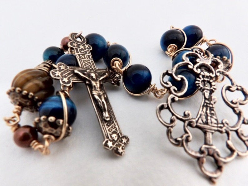 Featuring Virgin Mary and Christ Child Unbreakable single Decade Rosary image 1