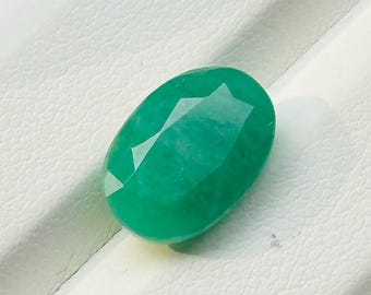 Émeraude naturelle 4,5 carats | 12 × 8 mm Pierres précieuses vertes émeraude de qualité supérieure | Pierre précieuse 100 % authentique pour la fabrication de bagues et la joaillerie