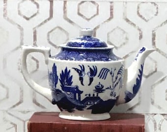 Vintage Blue Transferware Teapot | Blue Willow Style Chinoiserie Made in Japan