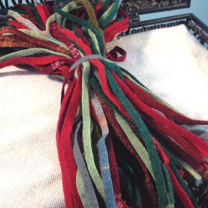 Christmas Wool Strips (100): Hand Cut Rug Hooking Supplies