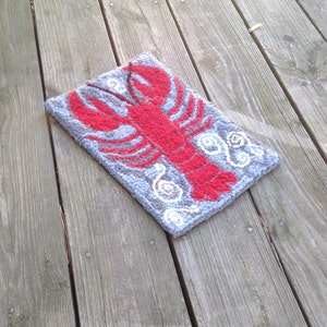 Rug Hooking Kit Red Red Lobster Complete 10 by 14 inch Primitive 100 % Wool Fiber Art Kit on Choice of Foundation image 2