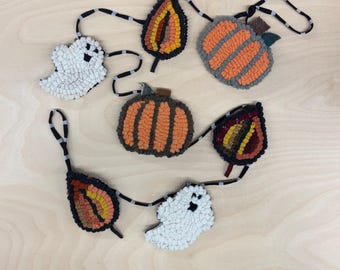 Halloween Garland Rug Hooking Craft Kit - Complete Make Your Own 4ft Garland with 7 Ornaments