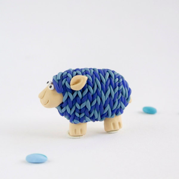 Sheep Brooch - Fun animal jewelry - Knitted sheep in blue - Fun gift for knitters - Summer jewelry