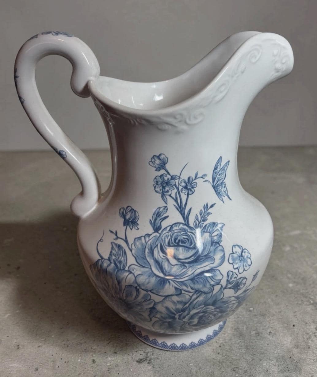 Pioneer Woman Agatha Floral Stoneware Blue Floral Pitcher