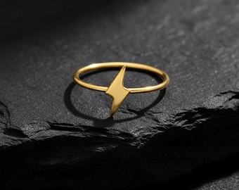 Anillo de rayo de plata de ley bañado en oro: banda fina minimalista
