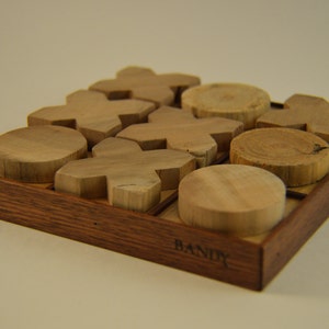 Tic-Tac-Toe by BANDY, walnut inlaid gameboard image 3