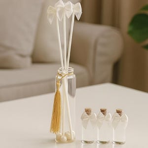 Home diffuser | home fragrance | bows | samples | gift | gift for her | gift for mom | aroma diffuser | aroma sticks