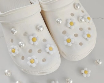Pearl Flower Shoe Charms Set: Gold Bling Clog Accessories - Birthday Gift for Girls - Set of 14