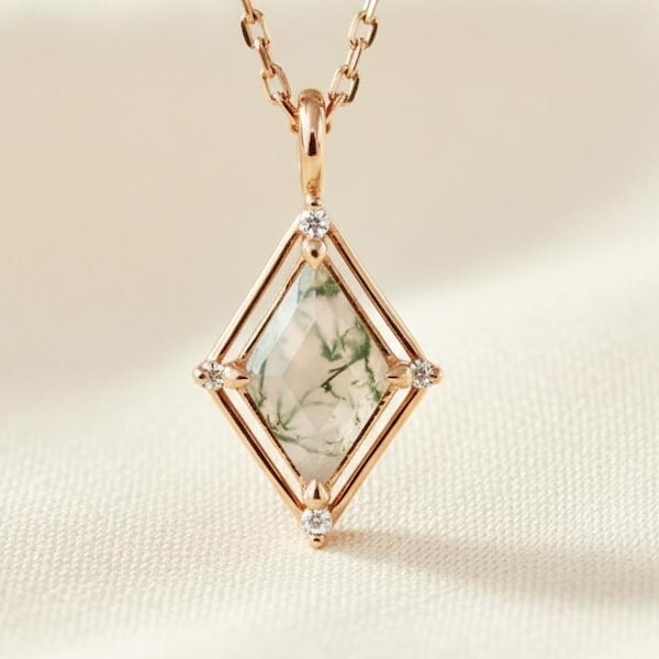 Moss Agate Kite Pendant Necklace • 925 Silver Moss Agate Necklace • Minimalist Gold Gemstone Jewelry • Nature Inspired • Gift for Her