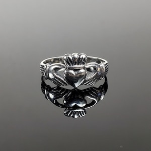 Sterling Silver Claddagh Ring