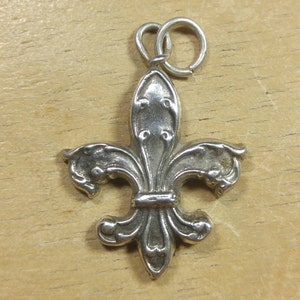 Sterling Silver Fleur de lis Pendant