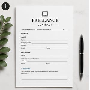 Può includere: Un documento cartaceo bianco intitolato Freelance Contract con un'icona di un computer portatile in alto. Il modulo include campi per le informazioni di contatto del cliente e del freelance, tra cui nome, azienda, indirizzo, email e telefono, seguiti da una sezione per i servizi.