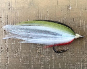 Grey Deceiver Smelt Baitfish - Saltwater and Predator Fly