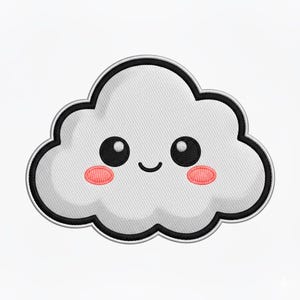 Può includere: Toppa ricamata con un design a nuvola sorridente. La nuvola è bianca con contorno nero, occhi neri e guance rosa. Adatta per abbigliamento o accessori.