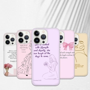 Könnte beinhalten: Eine Auswahl an Handyhüllen in Pastellfarben, jede mit einzigartigen Designs und inspirierenden Zitaten. Die Hüllen zeigen florale Illustrationen, Strichzeichnungen und eine rosa Schleife. Der Text enthält Sprüche 3:25.