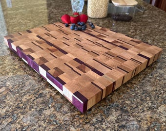 Tabla de cortar de madera dura hecha a mano con mosaico de grano final – Patrón Caos