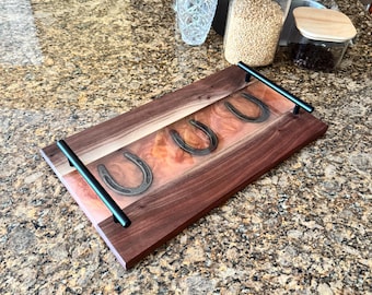 Horseshoe Serving Tray – Walnut & Epoxy Resin, Horse Lover Gift, Equestrian Decor