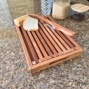 Cherry Bread Crumb Tray with Knife – Solid Wood Bread Board