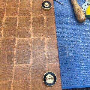 Pic of 1.5” diameter feet option.