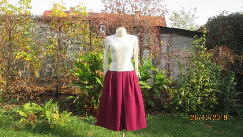Woolen Skirt Pockets Wool Poly Skirt Vintage Wool Skirt Cherry Skirt Wool Skirt Pockets Size EUR42 UK14 Slit in Front