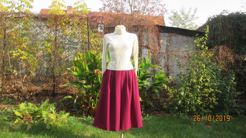 Woolen Skirt Pockets Wool Poly Skirt Vintage Wool Skirt Cherry Skirt Wool Skirt Pockets Size EUR42 UK14 Slit in Front
