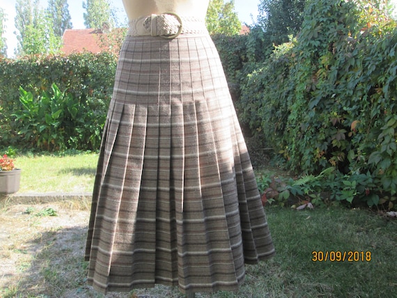 Wool Pleated Skirt / Woolen Pleated Skirt / Polyes