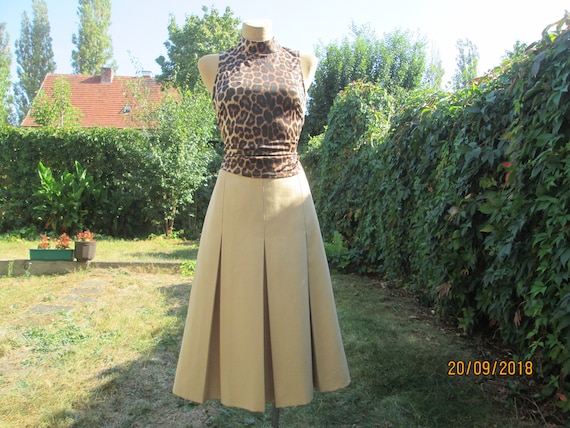 Wool Pleated Skirt / Wool with Poly / Skirt Vintag