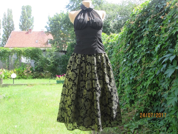 Elegant Skirt / Full Skirt / Full Skirt Pockets /